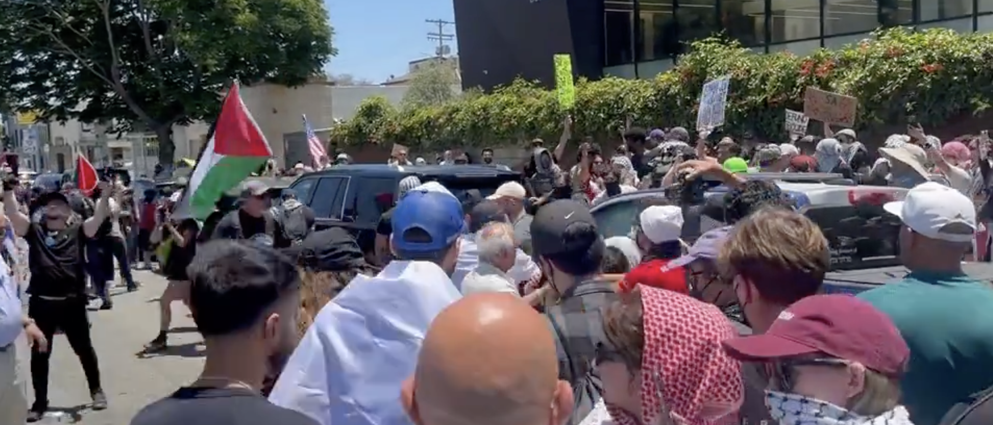 Pro-Palestinian Protesters Crowd Outside Synagogue, Clash With Counter-Protesters In Violent Scuffle